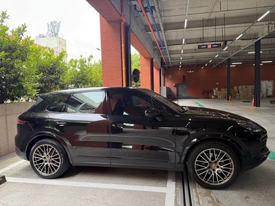 صورة 3 لـ 2023 Porsche CAYENNE