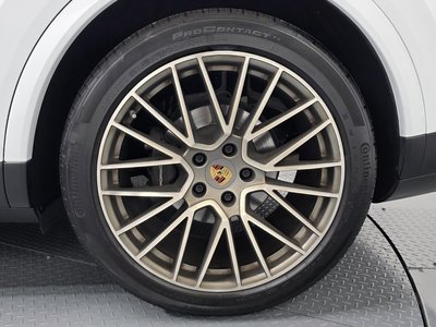 PORSCHE CAYENNE - 9