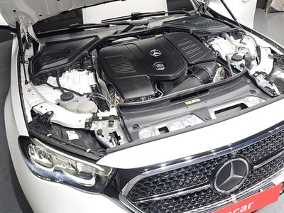 MERCEDES-BENZ E-CLASS - 7