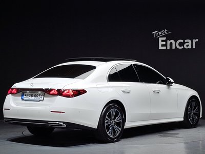 MERCEDES-BENZ E-CLASS - 3