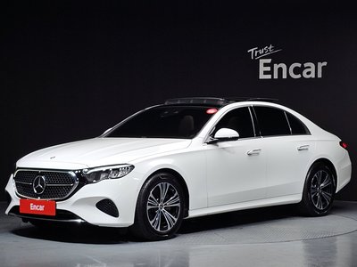MERCEDES-BENZ E-CLASS - 1