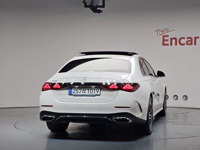 MERCEDES-BENZ E-CLASS - 4