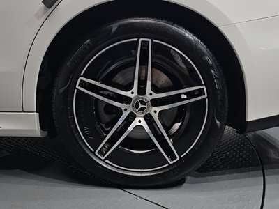 MERCEDES-BENZ E-CLASS - 8