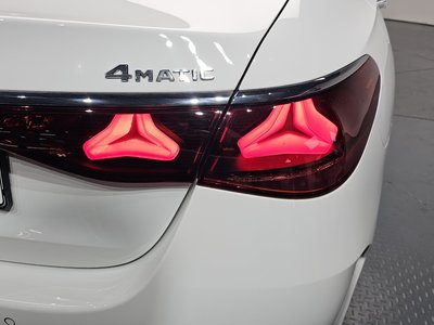 MERCEDES-BENZ E-CLASS - 10