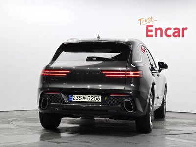 صورة 4 لـ 2024 Genesis GV70