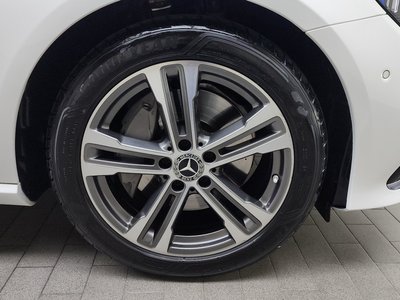 MERCEDES-BENZ E-CLASS - 6