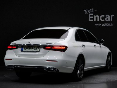 MERCEDES-BENZ E-CLASS - 3
