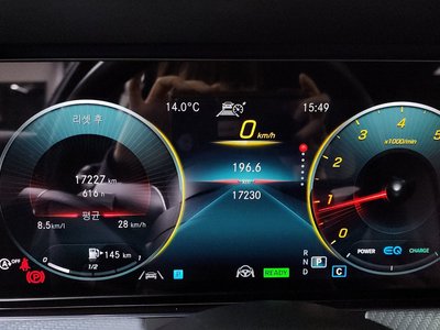 MERCEDES-BENZ E-CLASS - 8