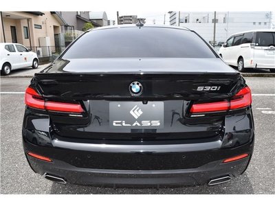 صورة 5 لـ 2021 BMW 5 SERIES