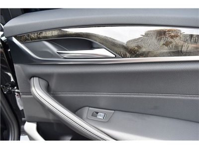 صورة مصغرة 34 لـ 2021 BMW 5 SERIES