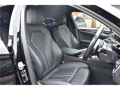صورة مصغرة 36 لـ 2021 BMW 5 SERIES