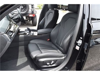 صورة مصغرة 41 لـ 2021 BMW 5 SERIES