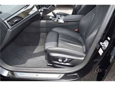 صورة مصغرة 42 لـ 2021 BMW 5 SERIES