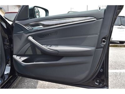 صورة مصغرة 31 لـ 2021 BMW 5 SERIES