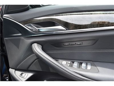 صورة مصغرة 32 لـ 2021 BMW 5 SERIES