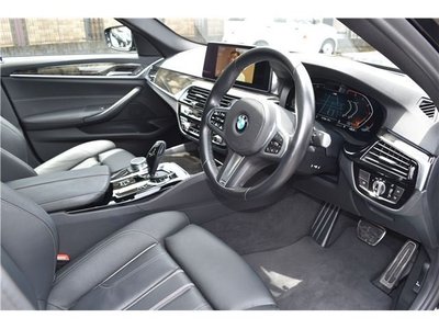 صورة 6 لـ 2021 BMW 5 SERIES