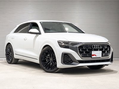 AUDI Q8 - 8