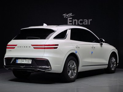 صورة 4 لـ 2024 Genesis GV70