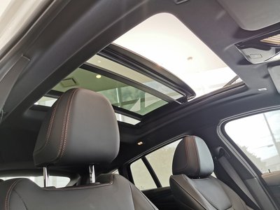 صورة 3 لـ 2024 BMW X4