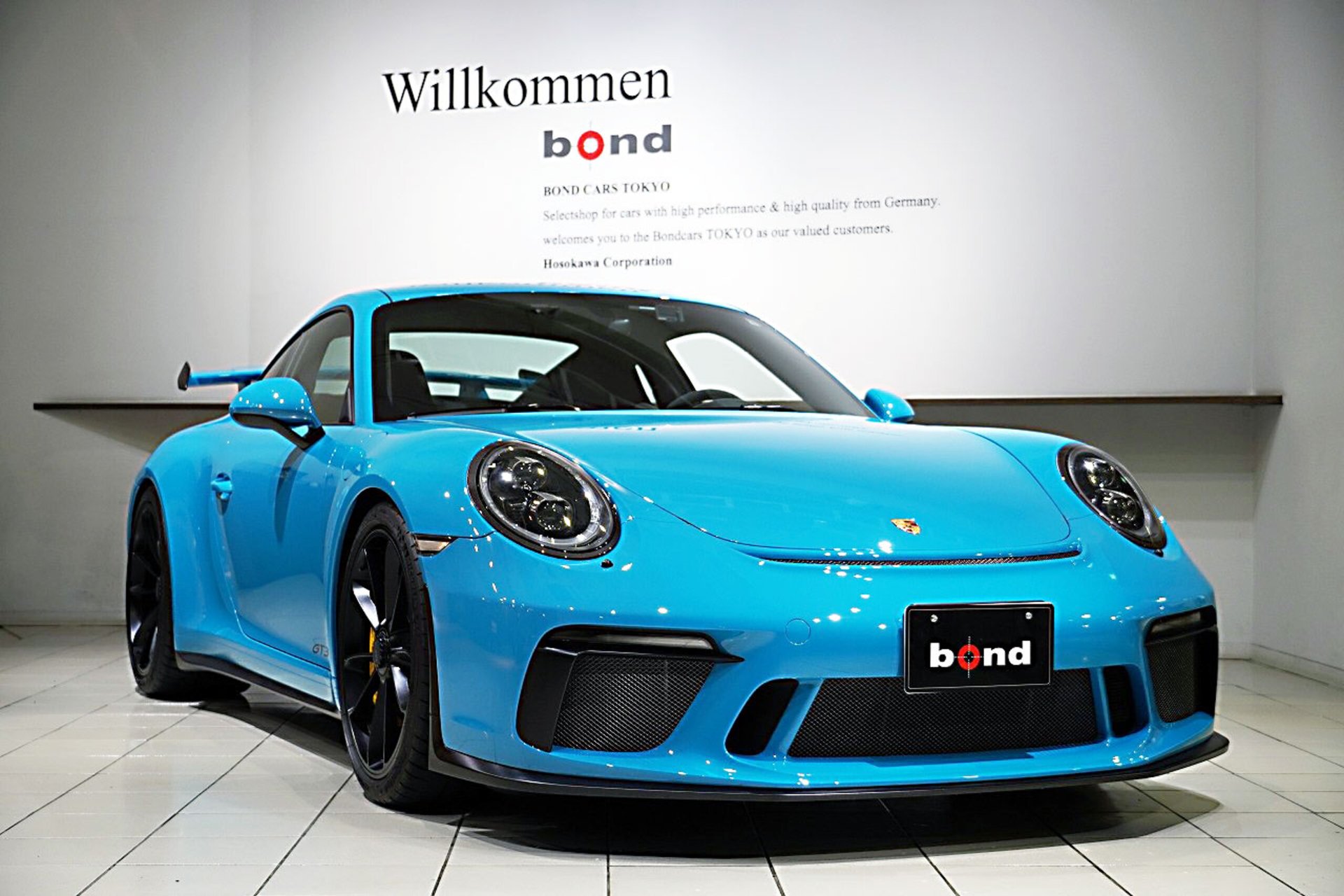 PORSCHE 911 - View 1