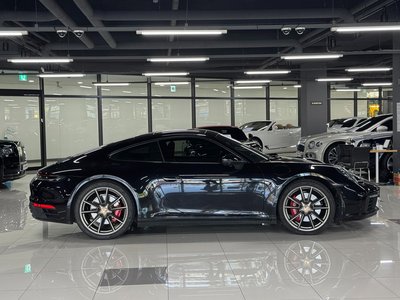 PORSCHE 911 - 4