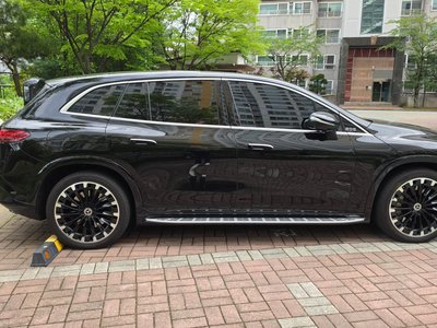 MERCEDES-BENZ EQS - 9