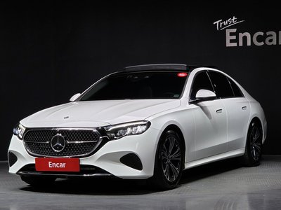 MERCEDES-BENZ E-CLASS - 1
