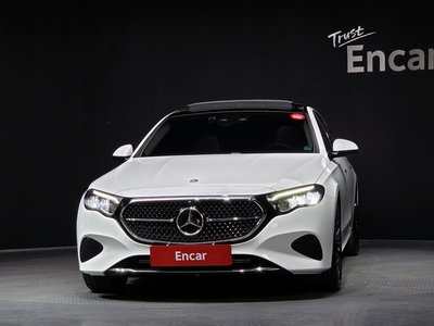 MERCEDES-BENZ E-CLASS - 2