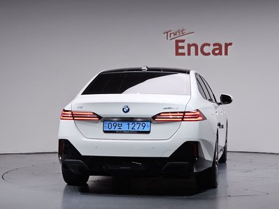 BMW I5 - 4