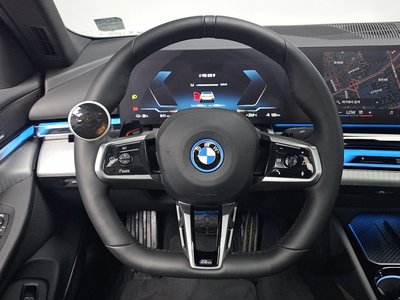 2025 BMW I5 — миниатюра 19