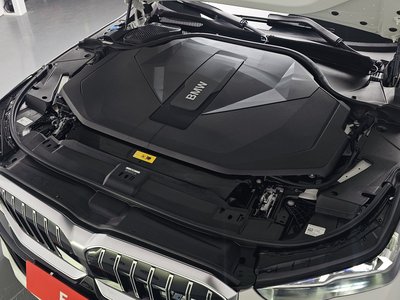 BMW I5 - 7