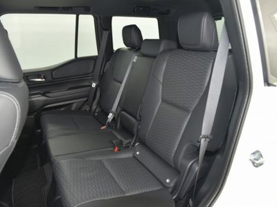 2025 Toyota LAND CRUISER 250 — миниатюра 18