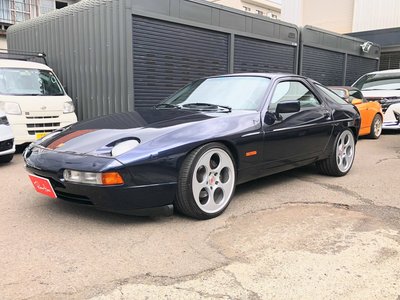 PORSCHE 928 - 10