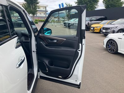 2025 Toyota ALPHARD 照片 9
