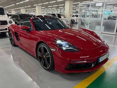 PORSCHE 718 BOXSTER - 5