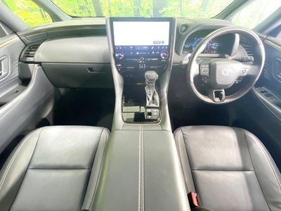 2025 Toyota ALPHARD — фото 2