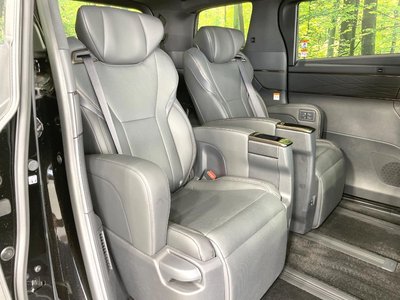 2025 Toyota ALPHARD — фото 9