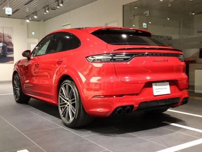 PORSCHE CAYENNE COUPE - 8