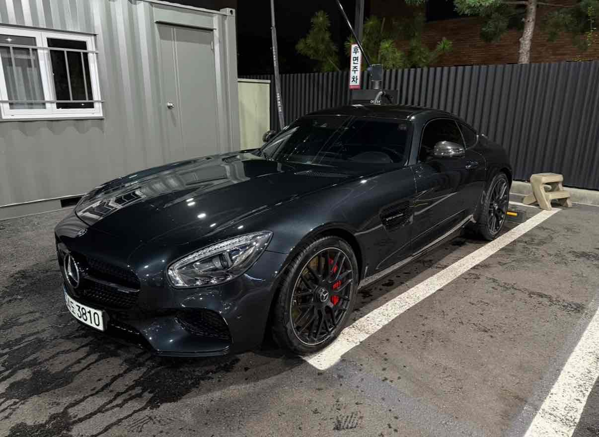 MERCEDES-BENZ GT AMG - View 1