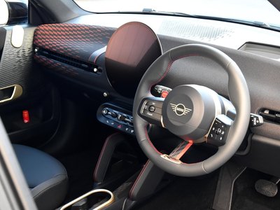 2025 MINI COOPER photo 5