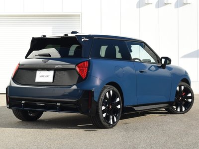 2025 MINI COOPER photo 4