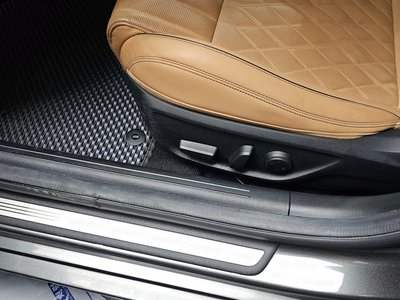 2022 Genesis THE NEW G70 — миниатюра 32