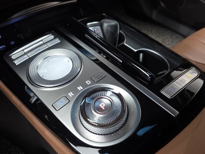GENESIS G80 (RG3) - 9