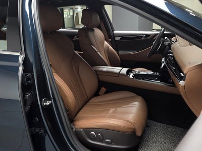 GENESIS G80 (RG3) - 10