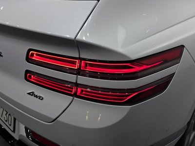 GENESIS GV80 - 10