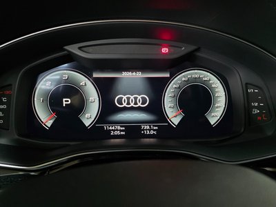 AUDI Q8 - 8
