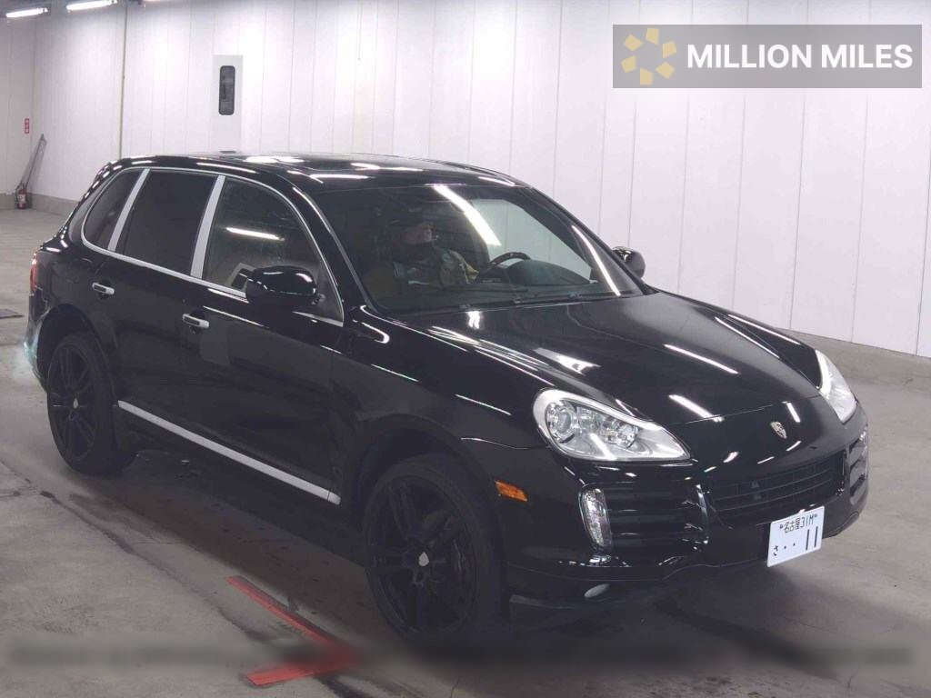 PORSCHE CAYENNE - View 1