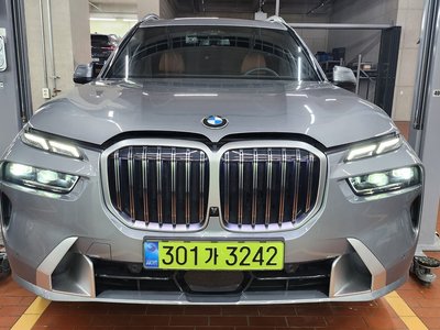 صورة 1 لـ 2025 BMW X7