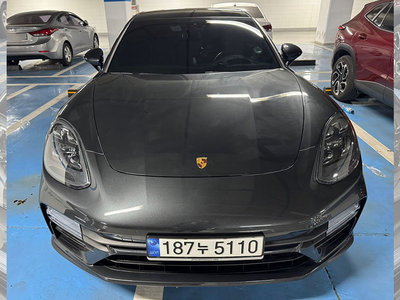 PORSCHE PANAMERA - 1
