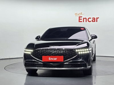 2022 Genesis G90 photo 2
